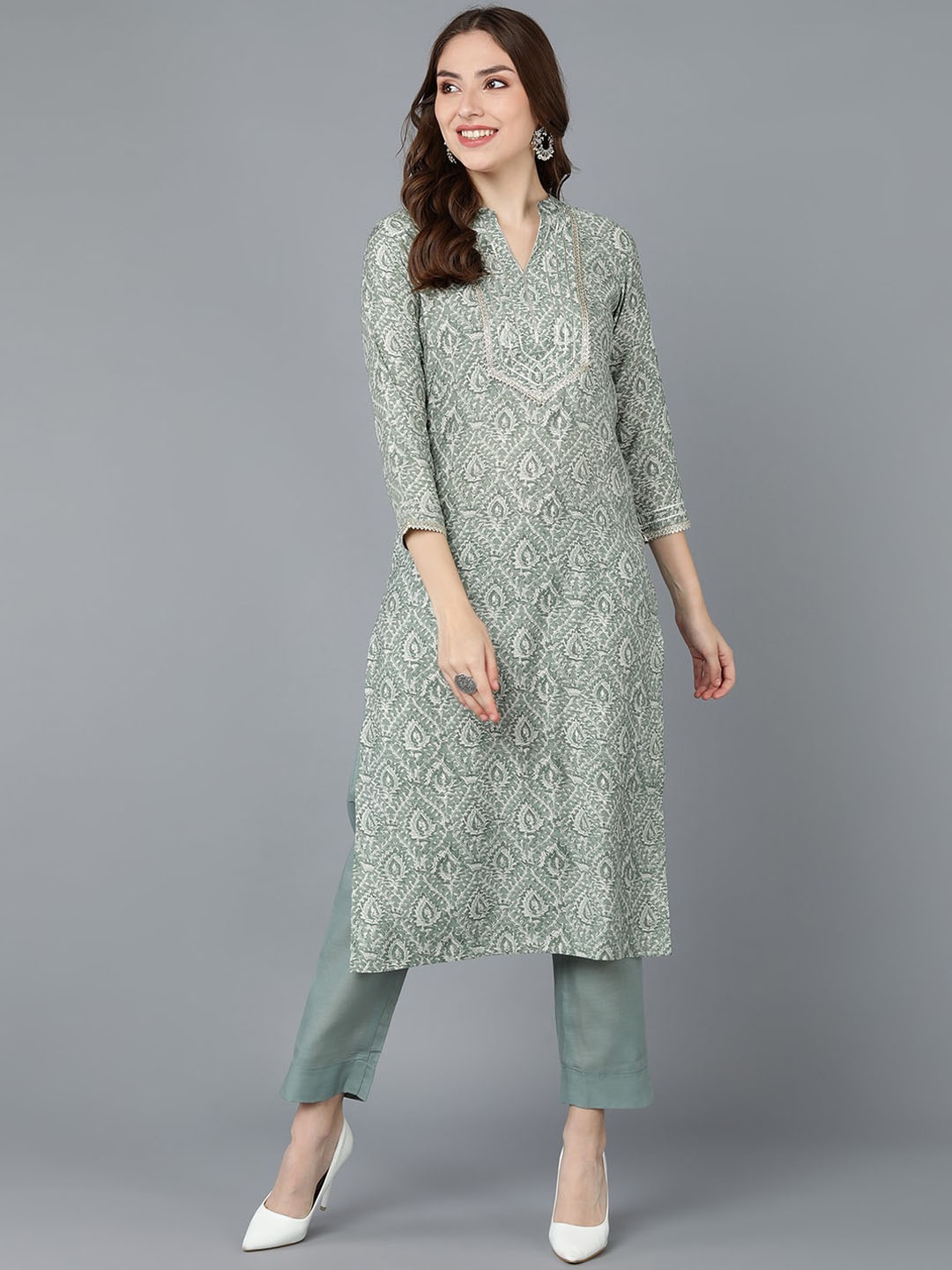 

KALINI Ethnic Motifs Printed Gotta Patti Cotton Straight Kurta, Green