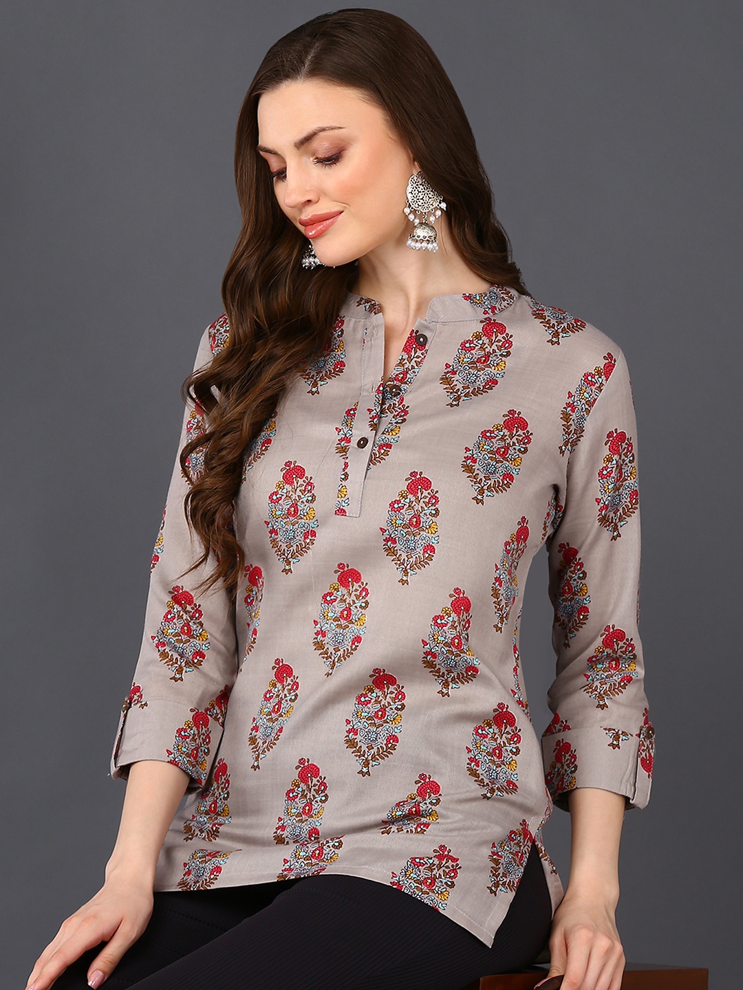 

KALINI Ethnic Motifs Printed Mandarin Collar Straight Kurti, Grey