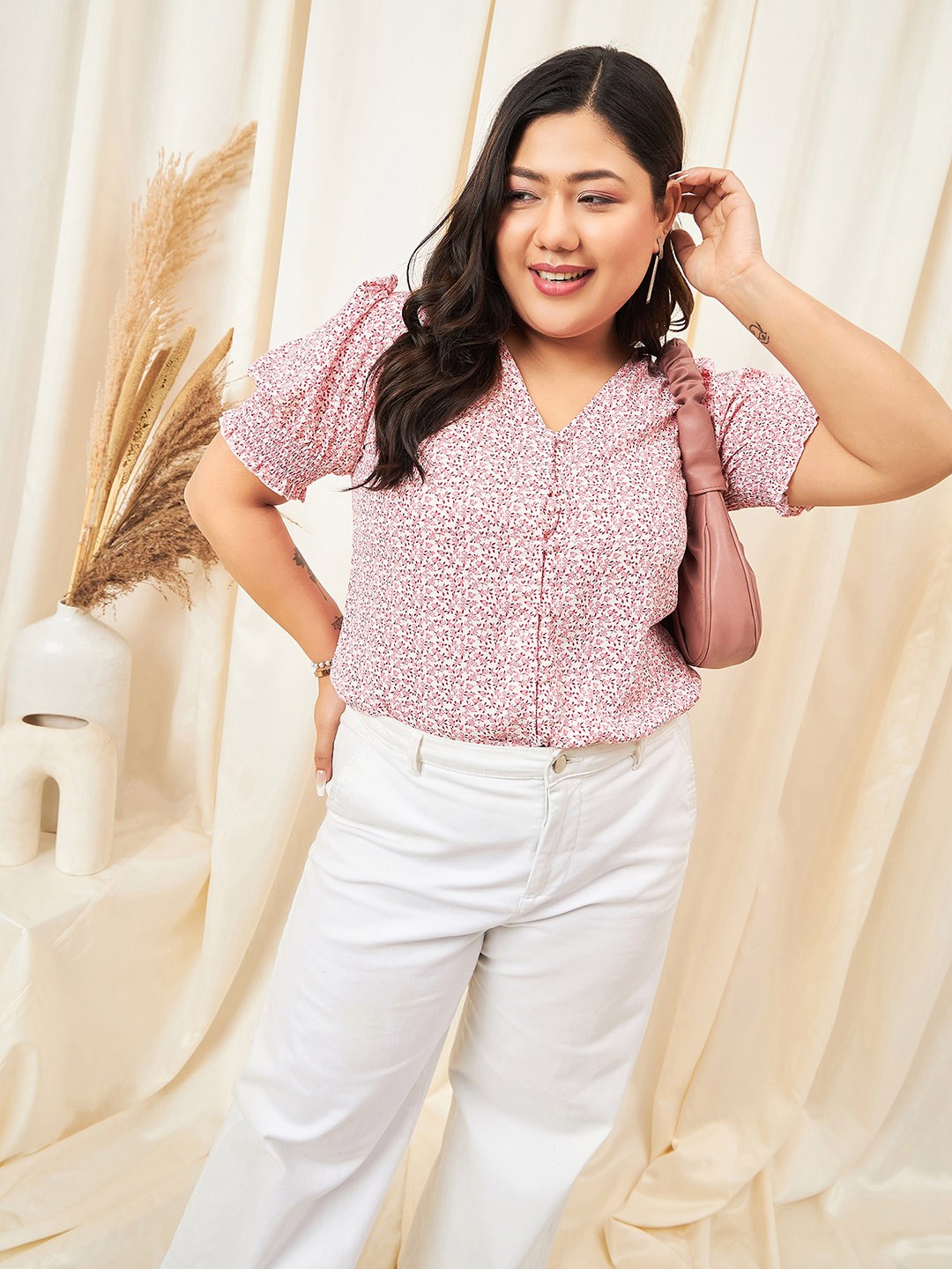 Berrylush Curve Plus Size Floral Printed V-Neck Puff Sleeves Top, Pink