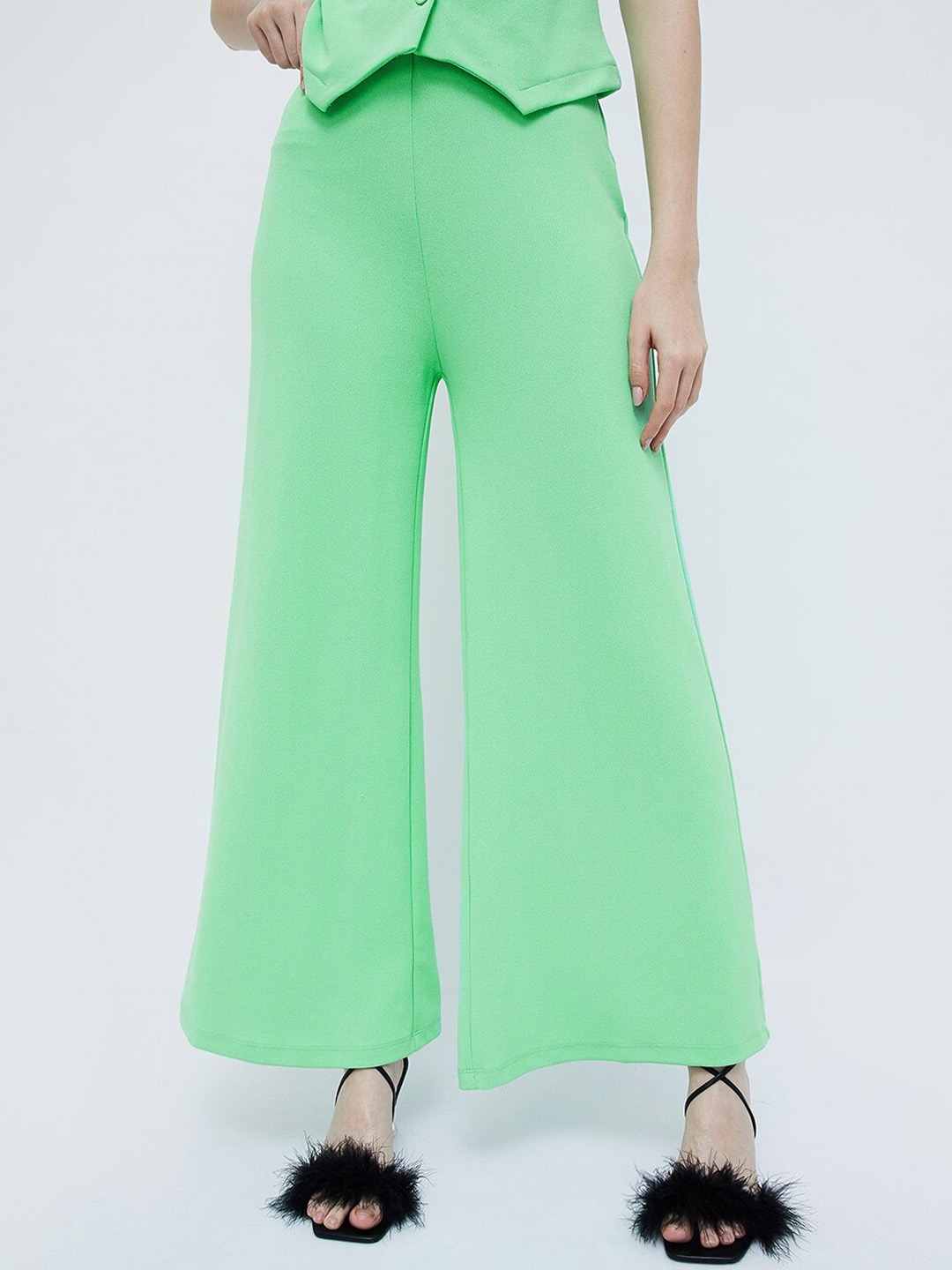 

Ginger by Lifestyle Women Mid-Rise Knitted Parallel Trouser, Green