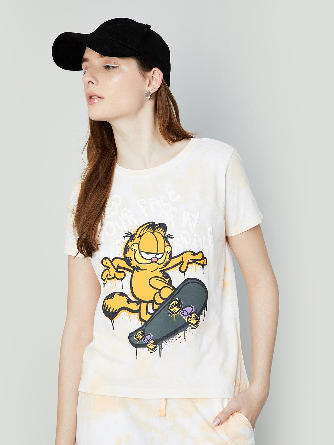 

Ginger by Lifestyle Women Garfield T Shirt, Beige
