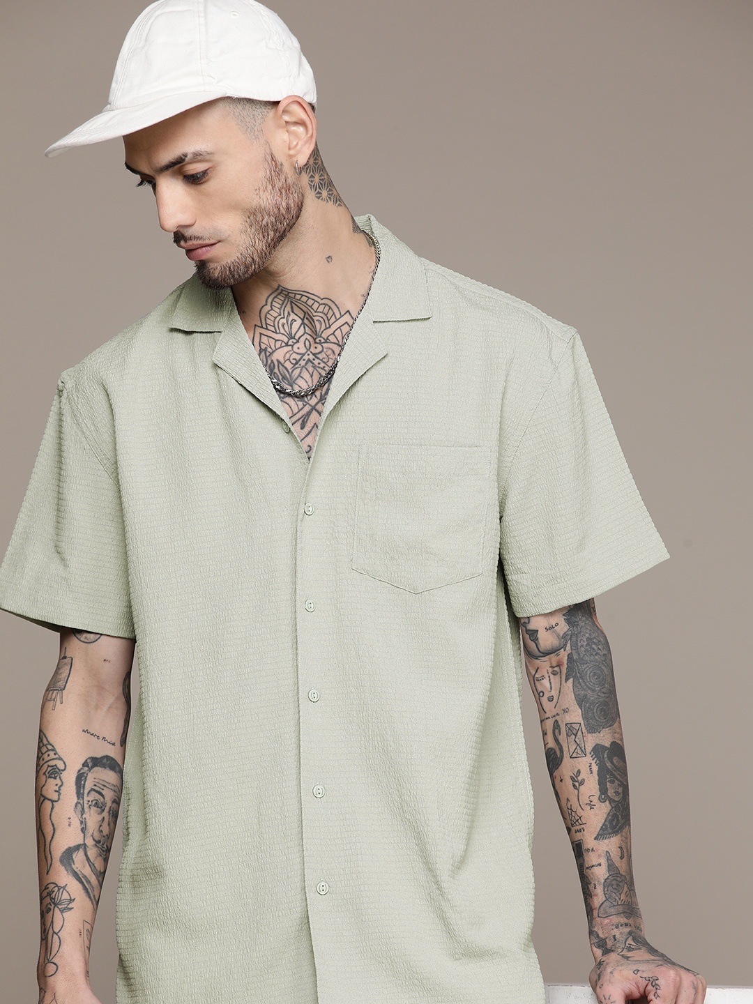 

The Roadster Life Co. Crinkle Self Design Relaxed Fit Opaque Casual Shirt, Green