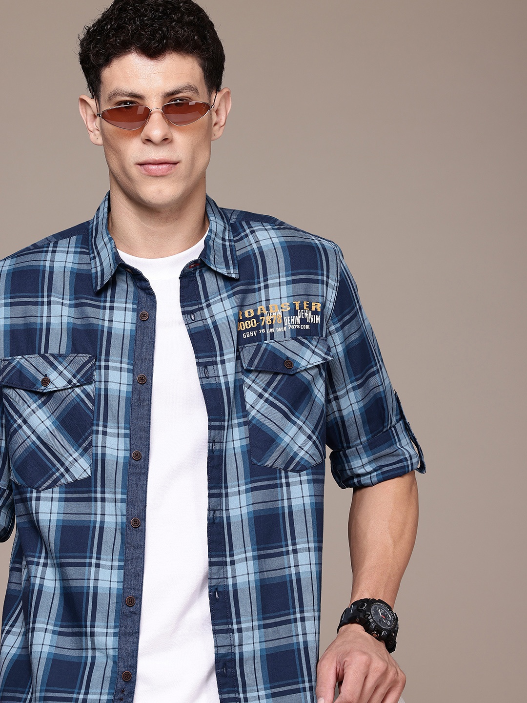 

The Roadster Life Co. Checked Pure Cotton Casual Shirt, Navy blue
