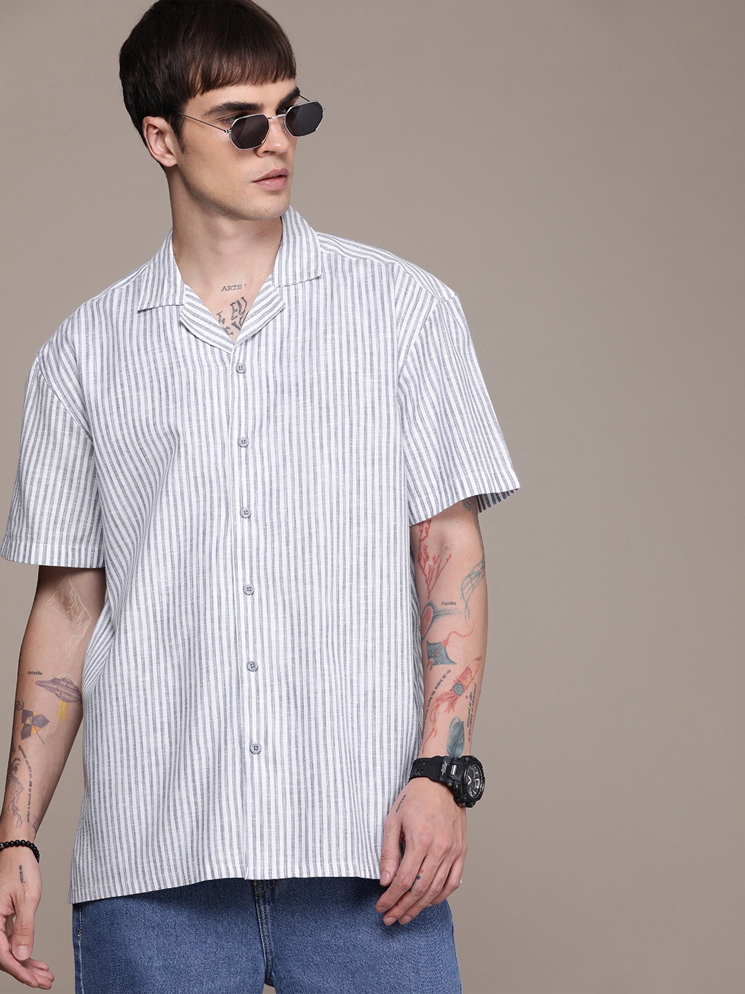 

The Roadster Life Co. Vertical Striped Relaxed Fit Casual Shirt, White