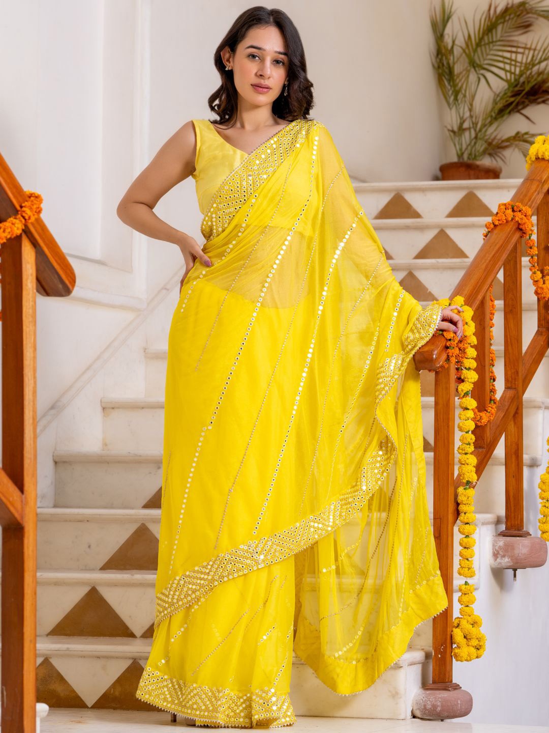 

PRETTY PALLU Embellished Mirror Work Saree, Yellow