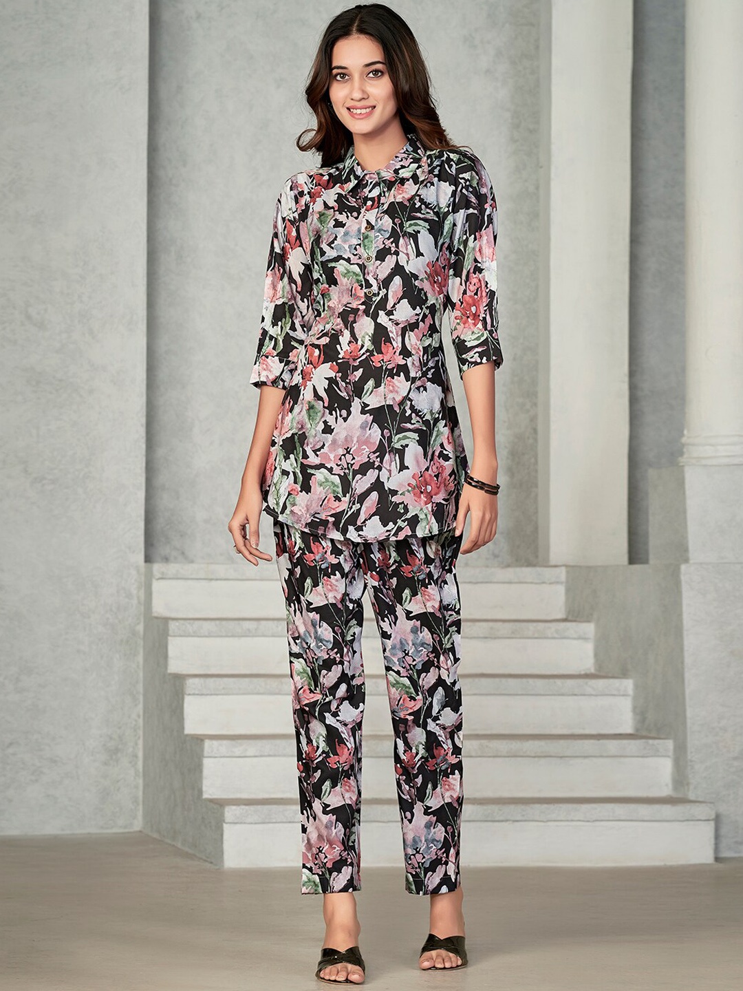 

NAINVISH Floral Printed Top With Trousers, Purple