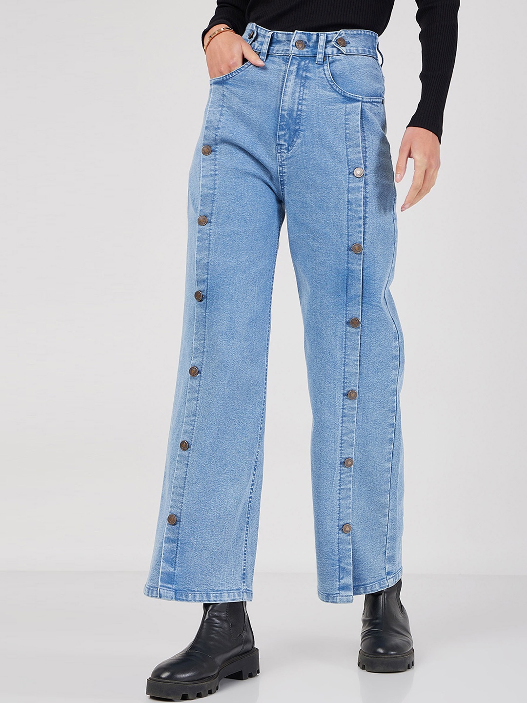 

SASSAFRAS Women Straight Fit High-Rise Clean Look Stretchable Jeans, Blue