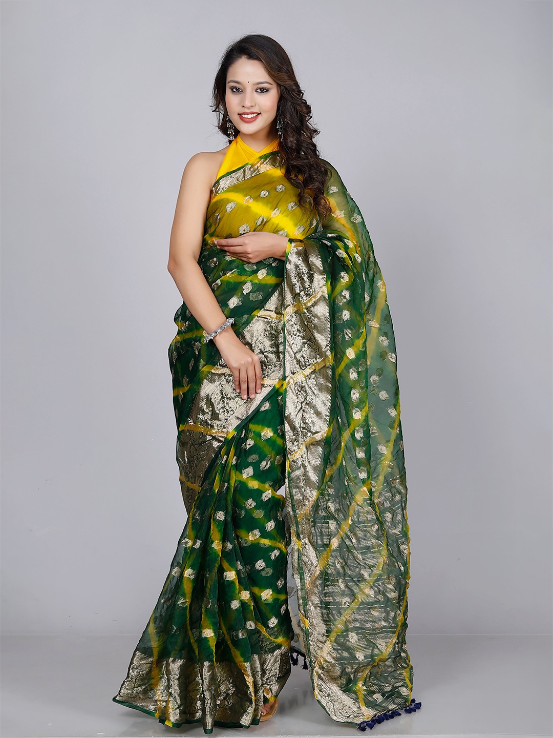 

VL SAREES Woven Design Zari Organza Leheriya Saree With Tassels, Green