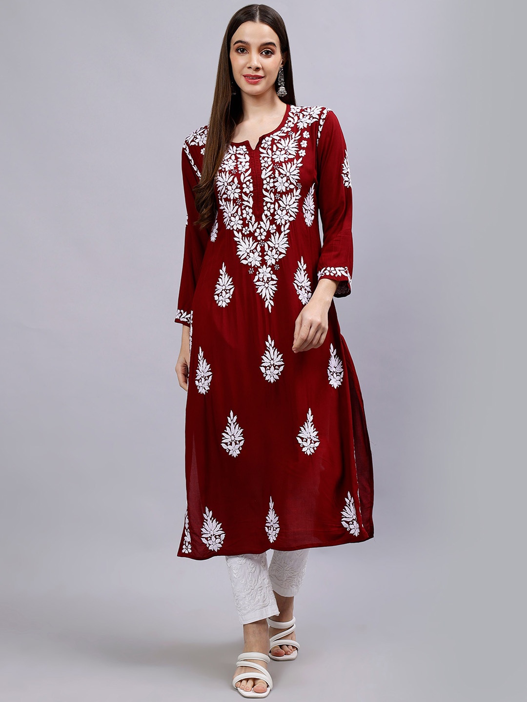 

Seva Chikan Floral Embroidered Lucknowi Chikankari Kurta, Maroon