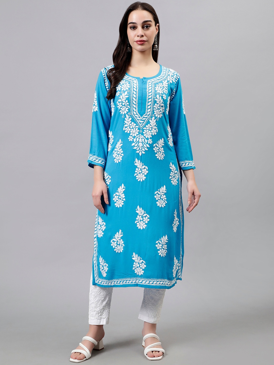

Seva Chikan Notched Neck Floral Embroidered Chikankari Straight Kurta, Blue