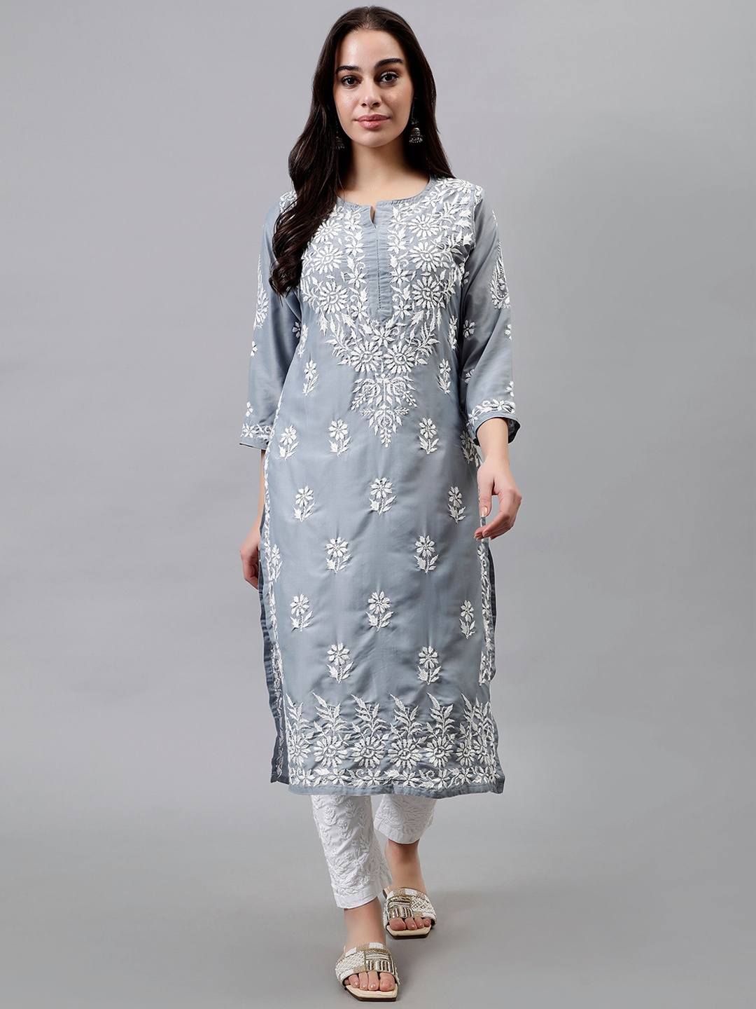

Seva Chikan Floral Embroidered Notched Neck Round Neck Thread Work Straight Kurta, Grey