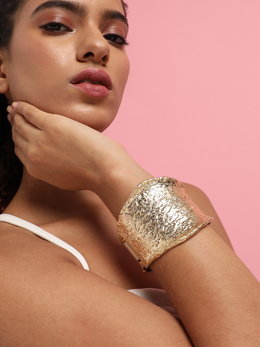 SOHI Gold-Plated Cuff Bracelet