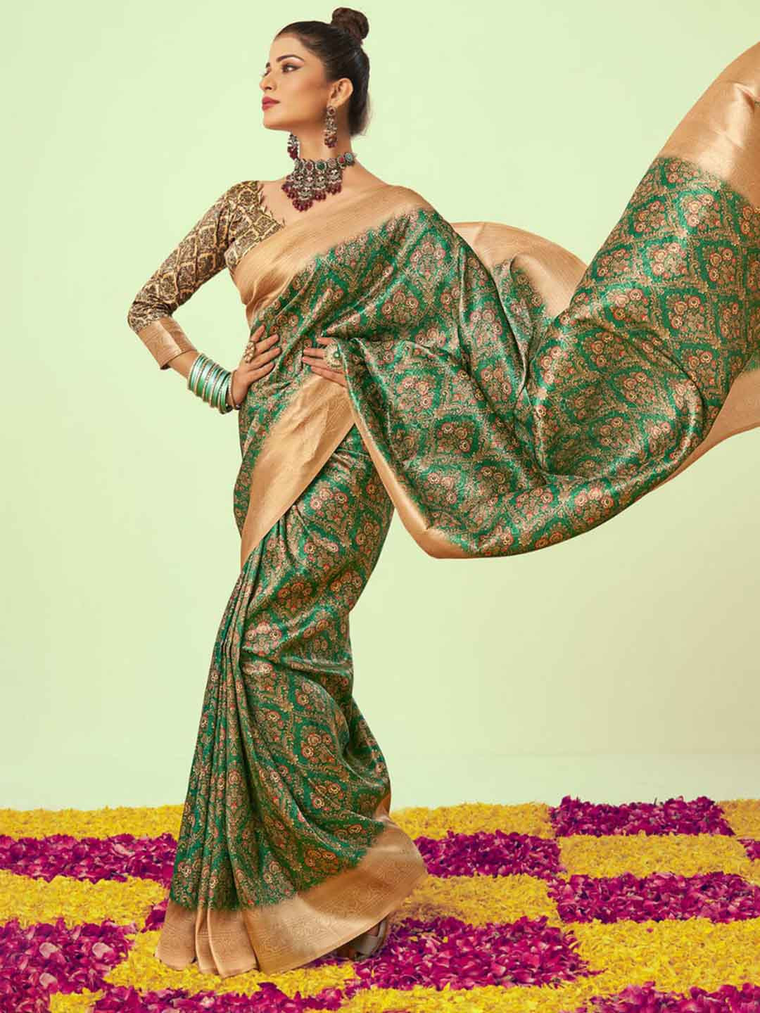 

nirja Fab Ethnic Motifs Zari Art Silk Kanjeevaram Saree, Green