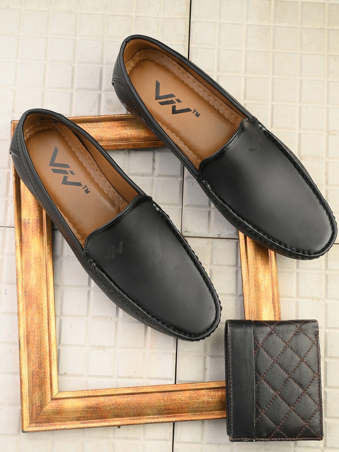 

VIV Men Round Toe Slip-On Loafers, Black