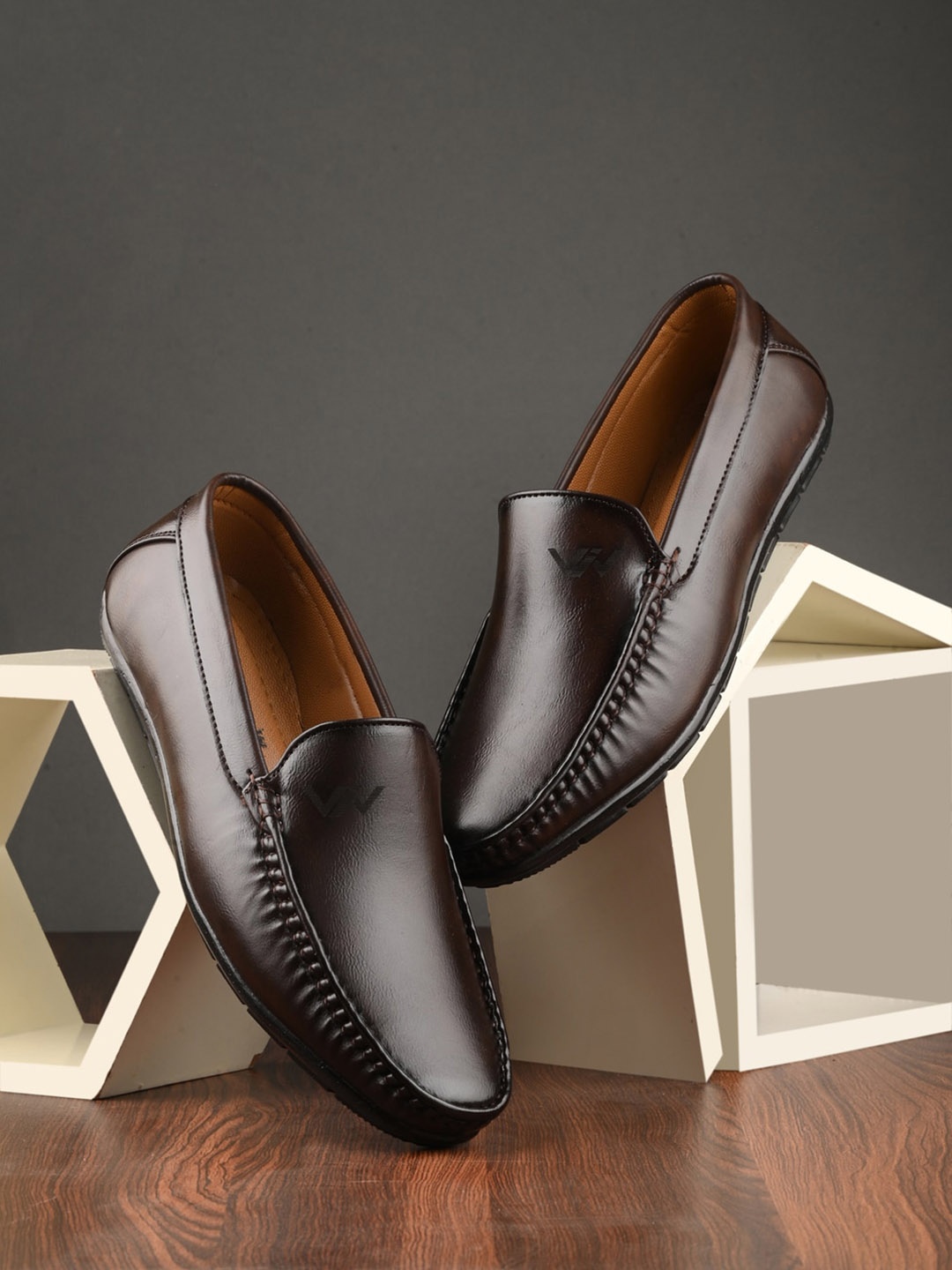 

VIV Men Square Toe Loafers, Brown
