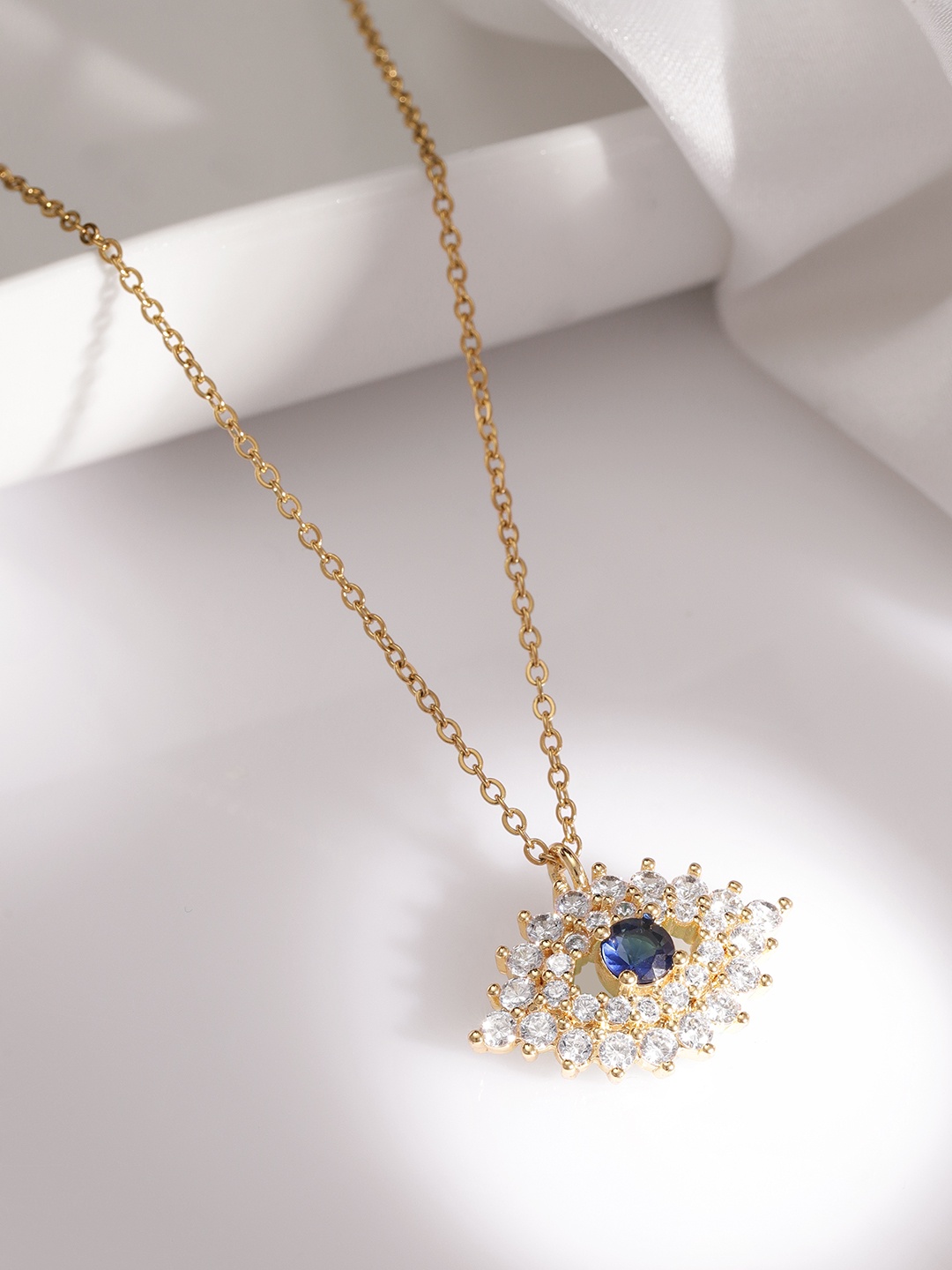 

Rubans Voguish 18k gold plated tarnish free water proof stainless steel pendant necklace
