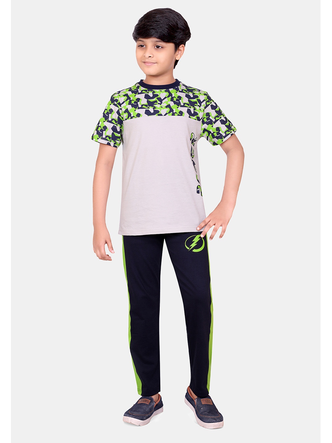 

BAESD Boys Printed Pure Cotton T-shirt with Trousers, Green