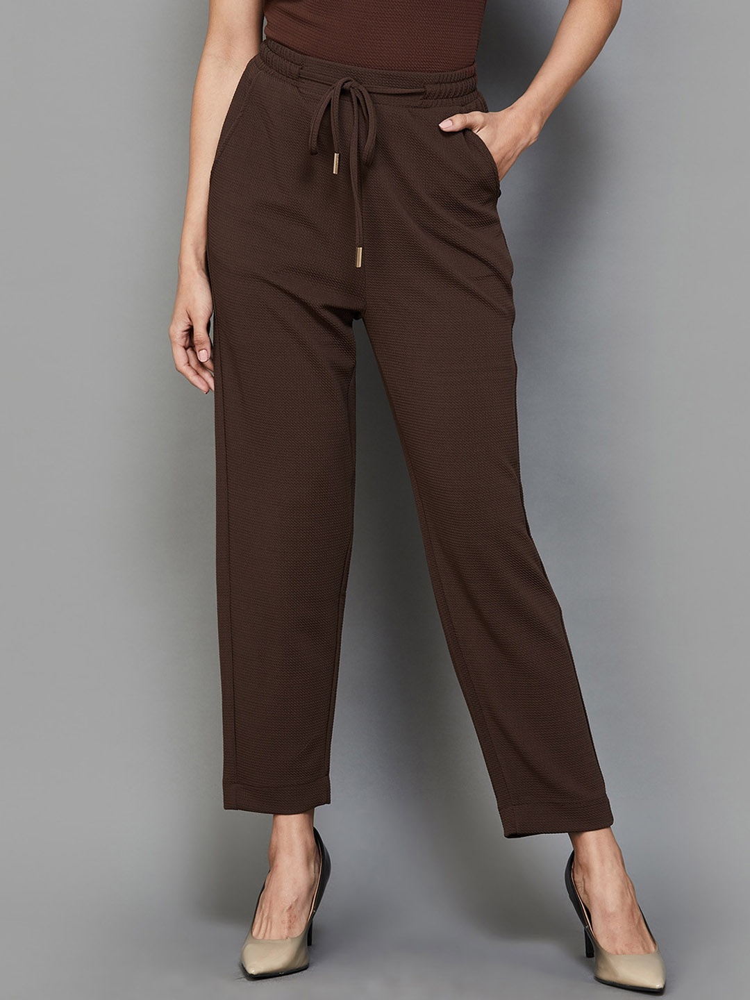 

CODE by Lifestyle Women Mid-Rise Textured Trouser, Brown