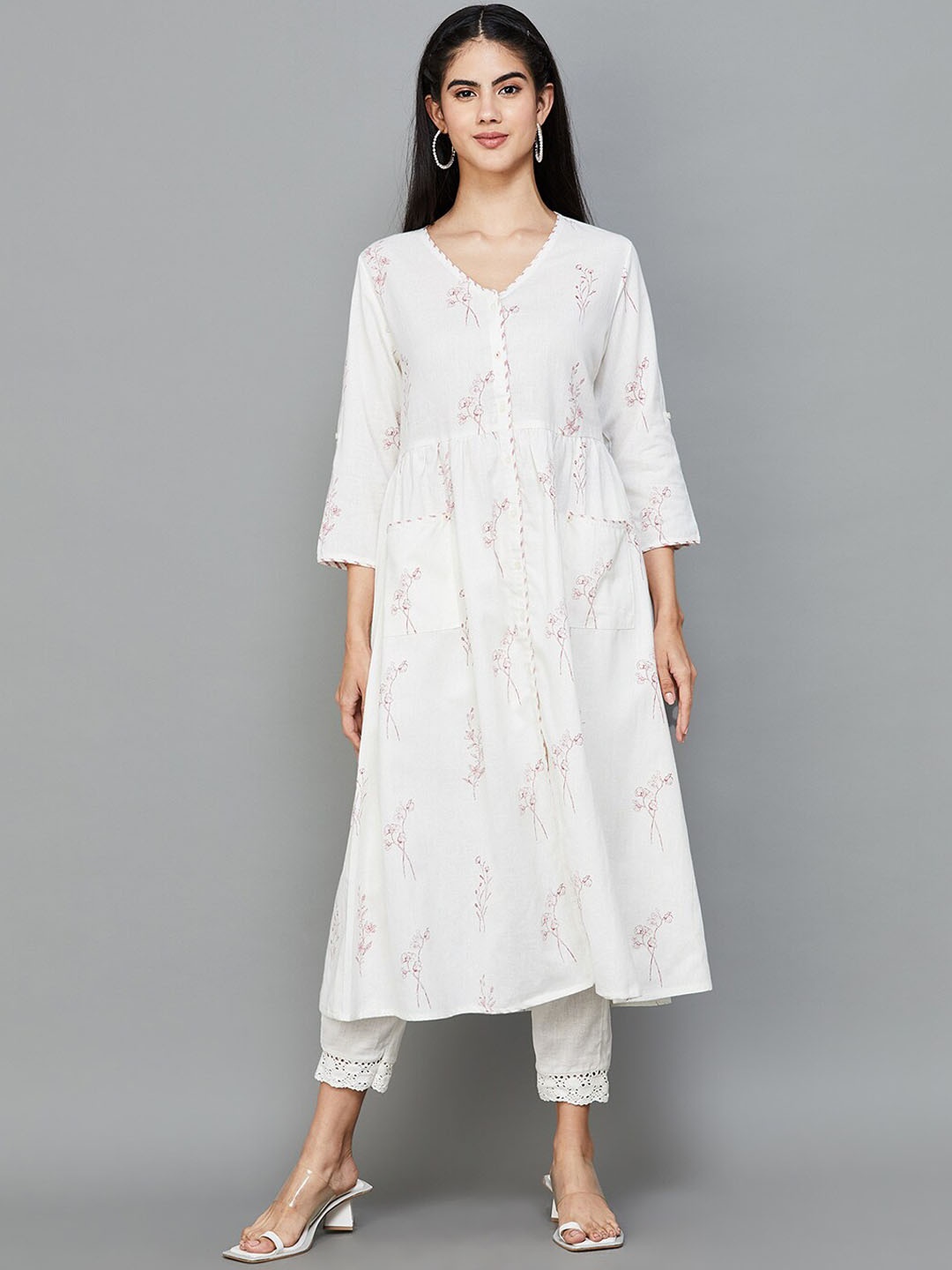 

Melange by Lifestyle Geometric Embroidered Flared Sleeves Chikankari Kurta, Off white