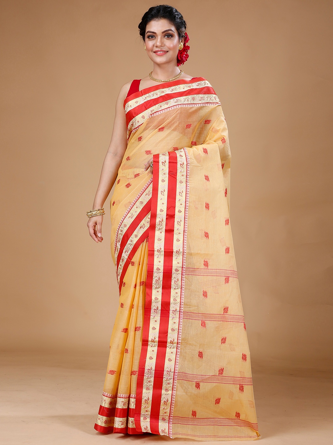 

SLAGHA Woven Design Zari Pure Cotton Taant Saree, Beige