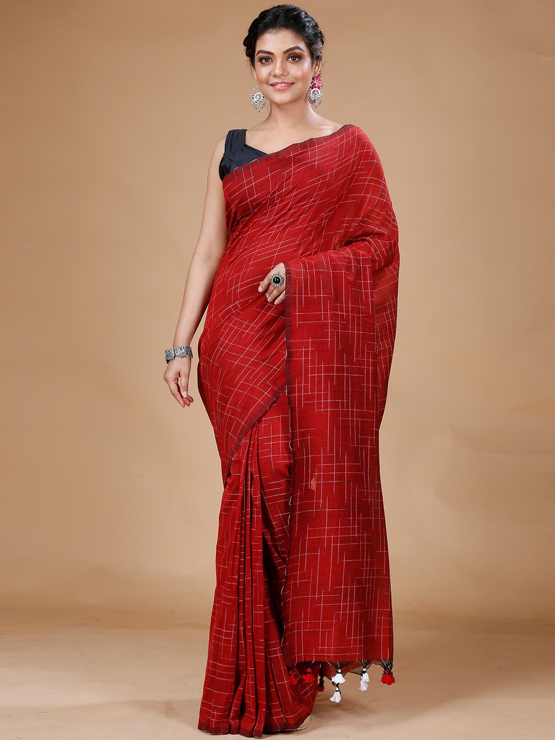 

SLAGHA Checked Pure Cotton Taant Saree with Tassels, Red