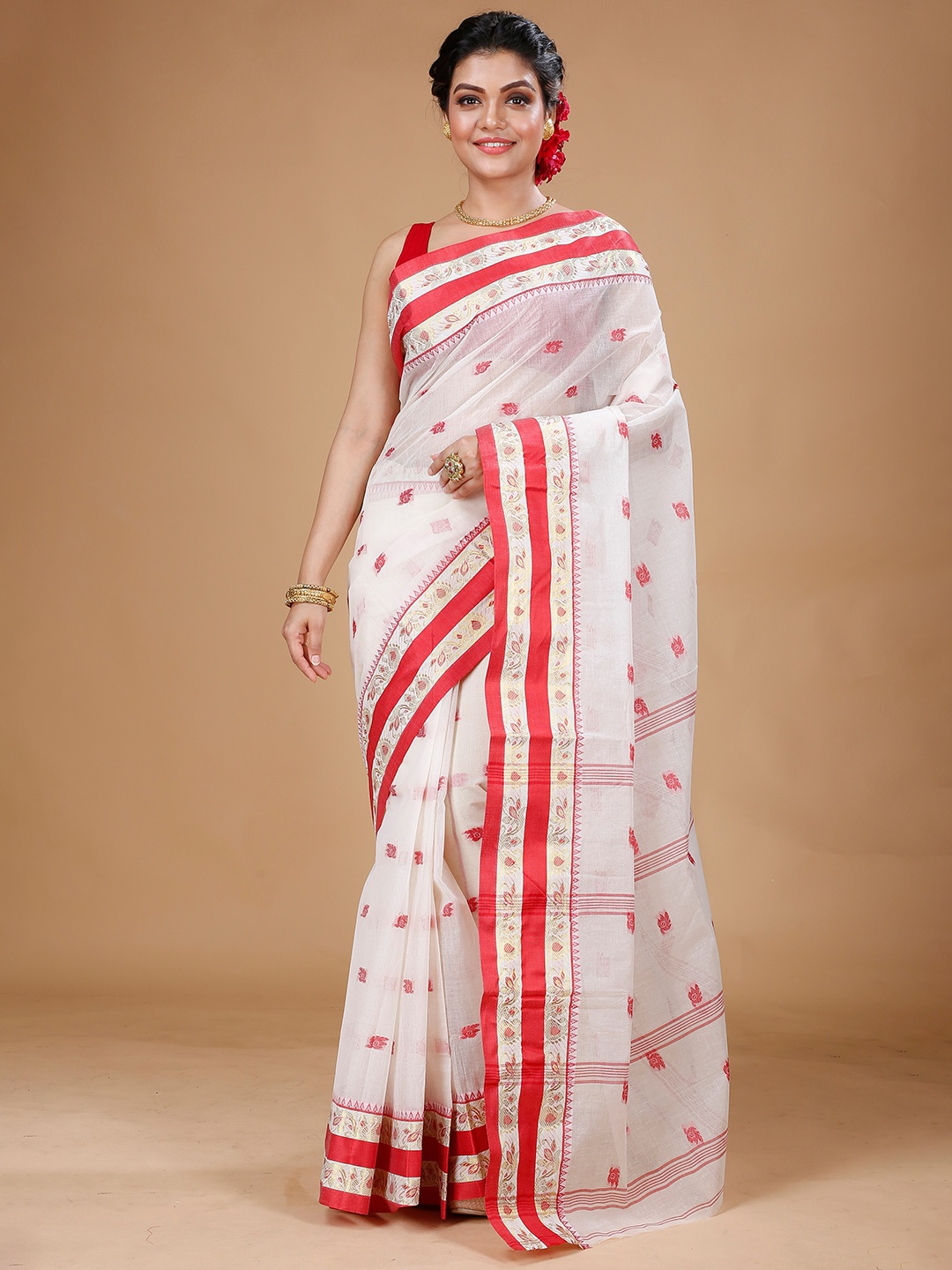 

SLAGHA Woven Design Gotta Patti Pure Cotton Taant Saree, White
