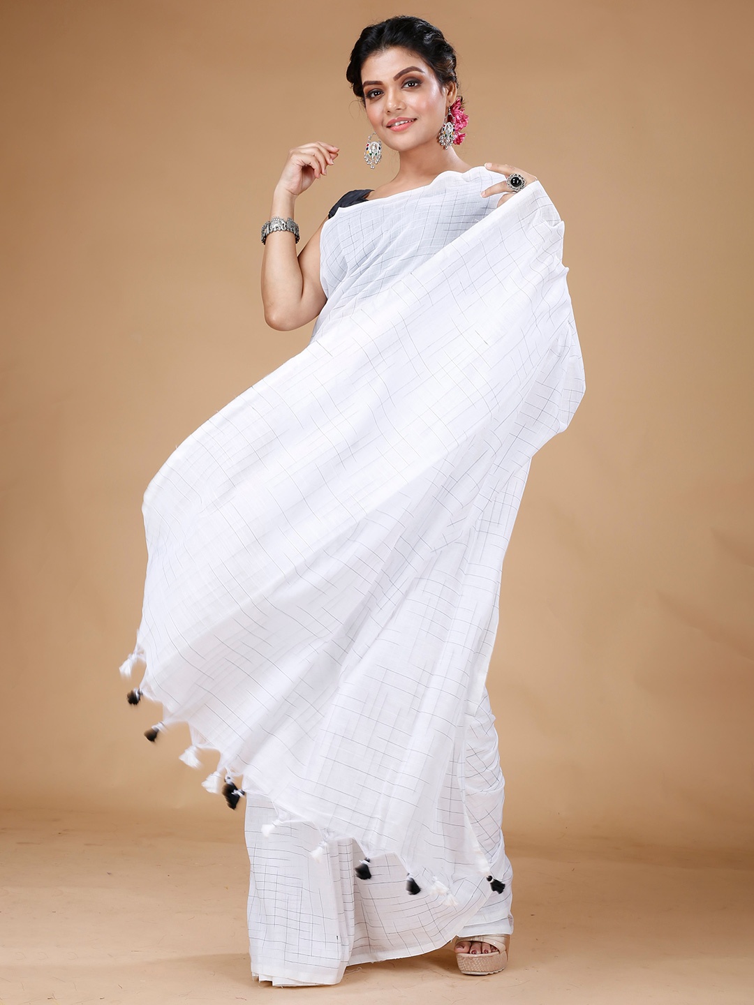 SLAGHA Checked Pure Cotton Taant Saree, White