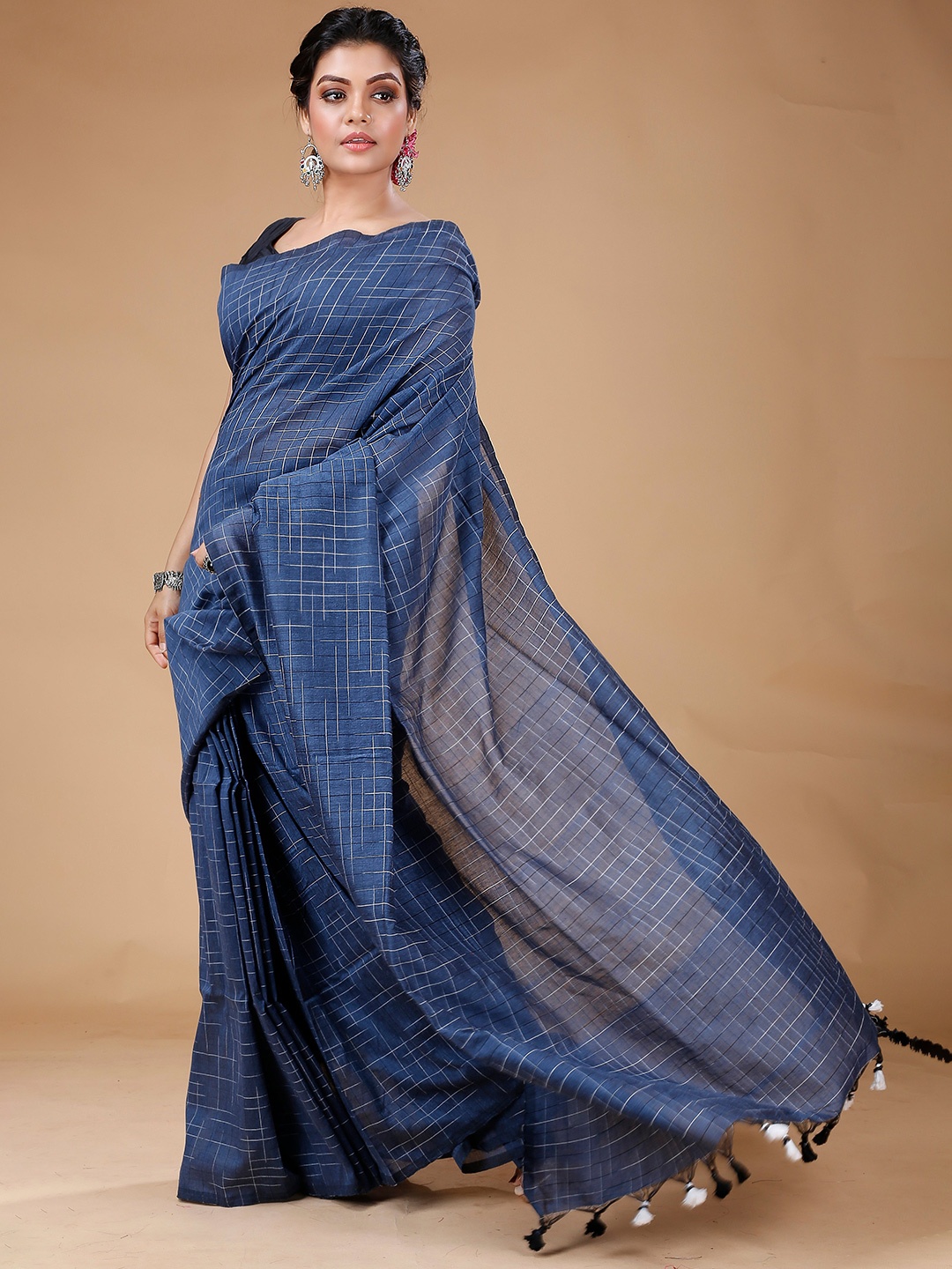 

SLAGHA Checked Pure Cotton Taant Saree with Tassels, Blue