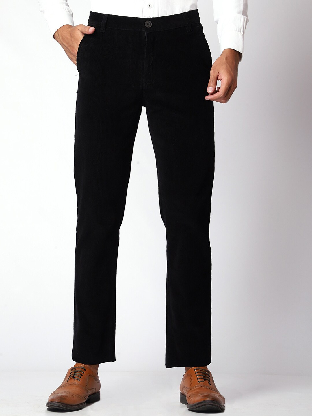 

Mark Leute Men Mid-Rise Regular Fit Cotton Chinos Trousers, Black