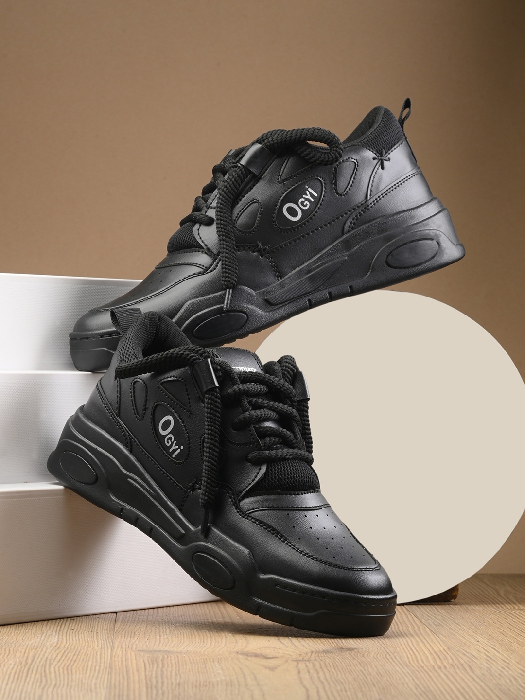 

AfroJack Men Perforations Mid-Top Sneakers, Black