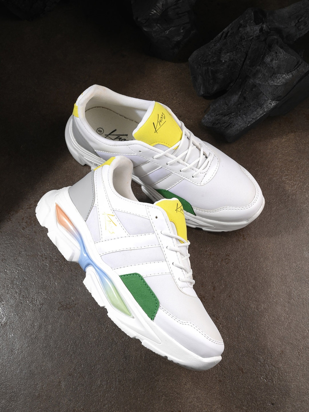 

knoos Men Water Repellent Upper Sneakers, White