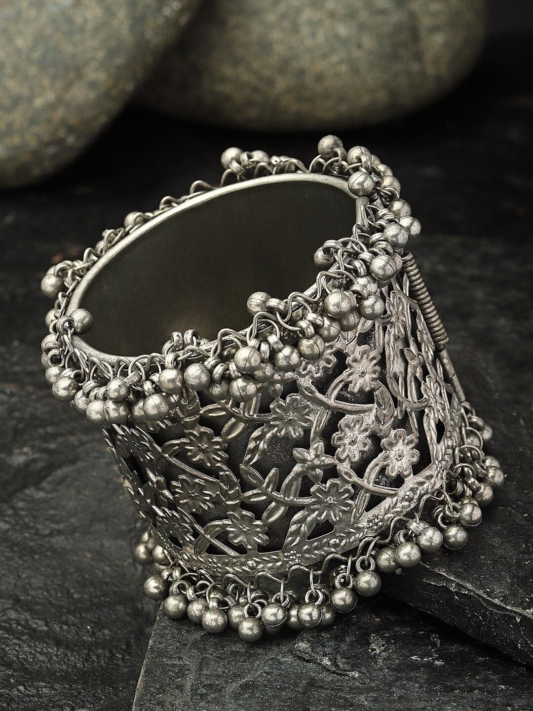 

PANASH Silver-Plated Floral Shaped Kada Bangle