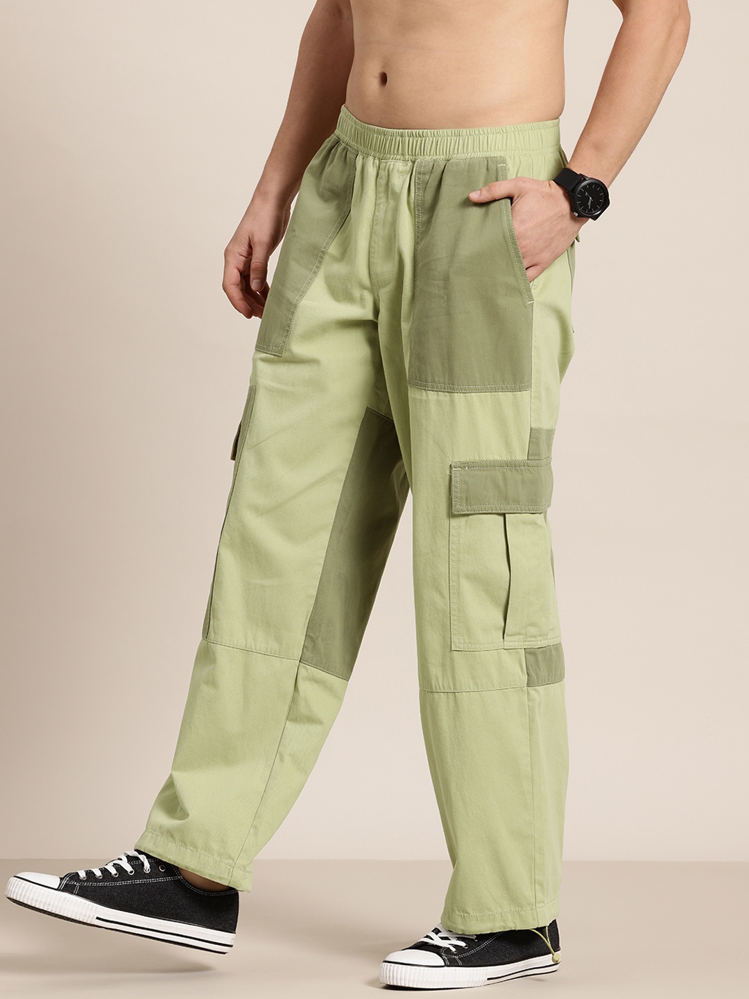 

HERE&NOW Men Cotton Relaxed Fit Cargo Joggers, Green