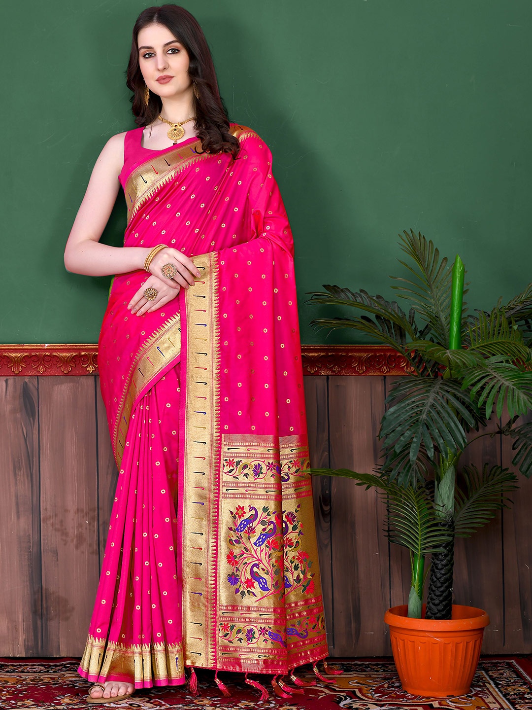 

V3 FASHION STUDIO Ethnic Motifs Woven Design Zari Pure Silk Paithani Saree, Pink