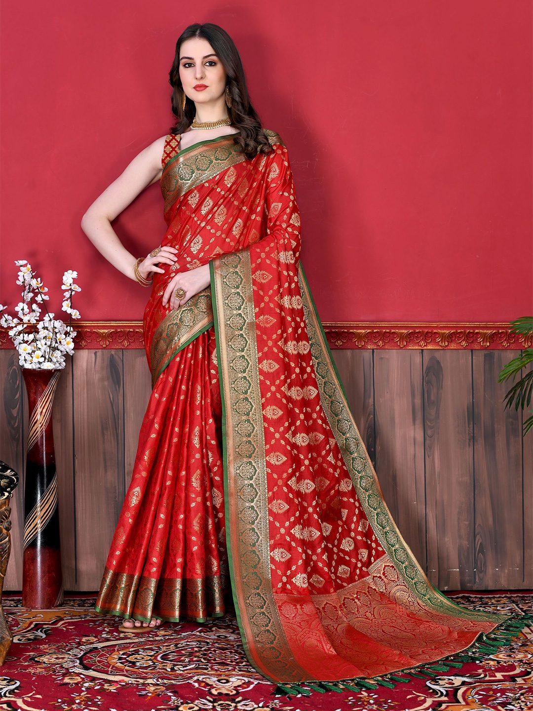 

V3 FASHION STUDIO Ethnic Motifs Zari Pure Silk Patola Saree, Red