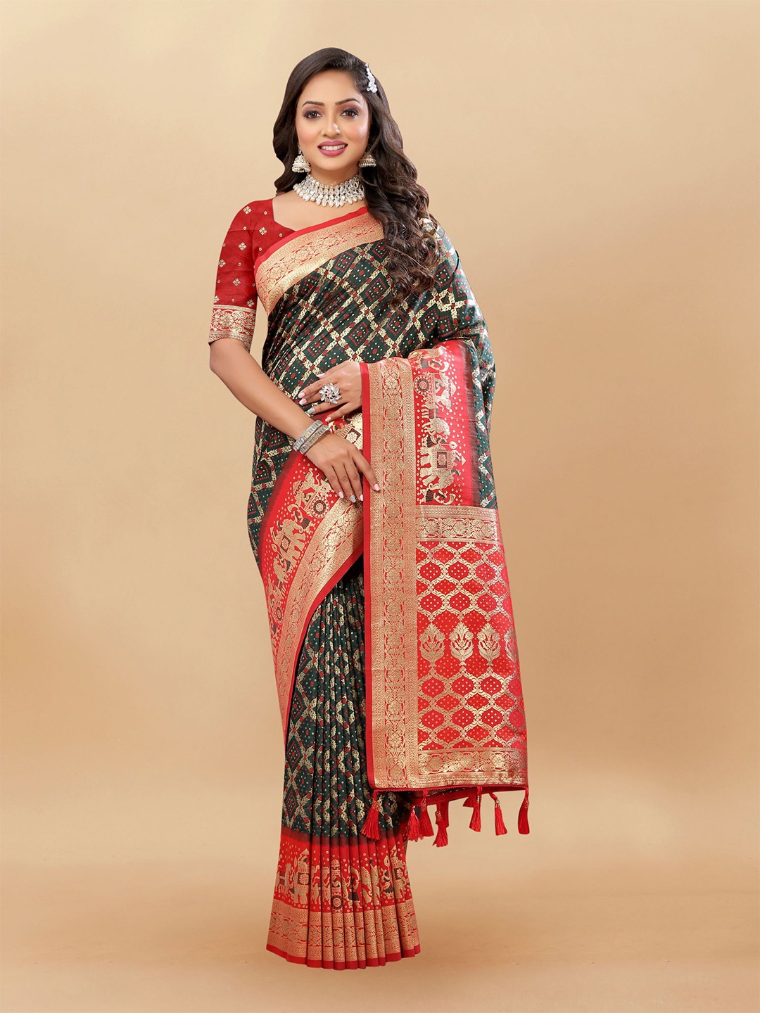 

V3 FASHION STUDIO Ethnic Motifs Zari Pure Silk Patola Saree, Green