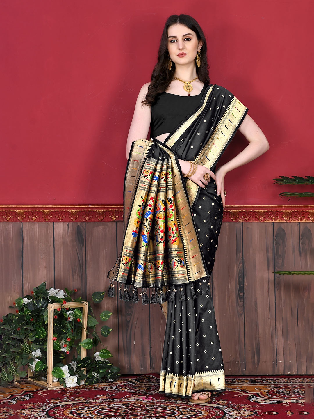 

V3 FASHION STUDIO Ethnic Motifs Woven Design Zari Pure Silk Paithani Saree, Black