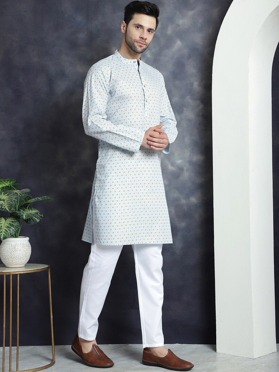 

Anouk Ethnic Motifs Printed Regular Mandarin Collar Kurta with Pyjamas, Blue