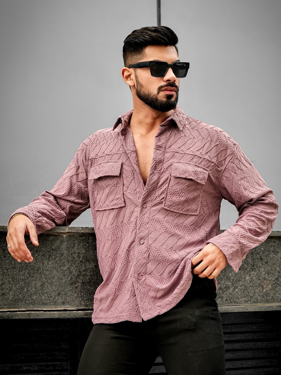 

Maniac Relaxed Self Design Knitted Oversized Casual Shirt, Mauve