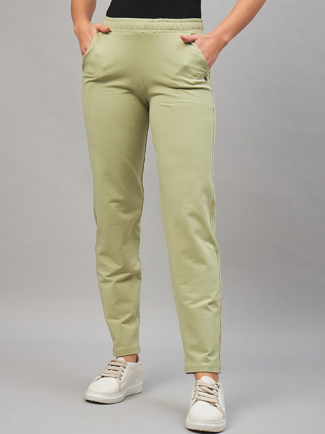 

FEMEA Women Slim-fit Track Pants, Green