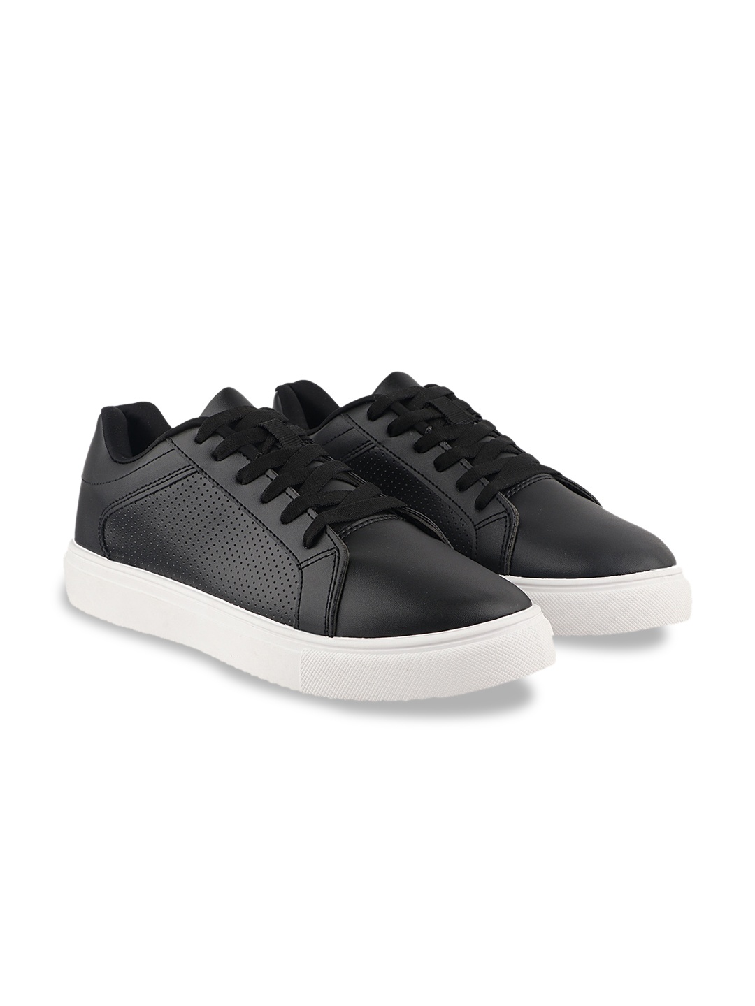 

The Roadster Lifestyle Co. Men Black Round Toe Lace Up Sneakers