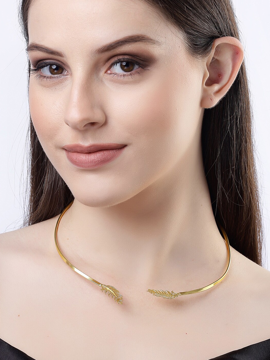 

NVR Women Gold-plated Circular Choker Necklace