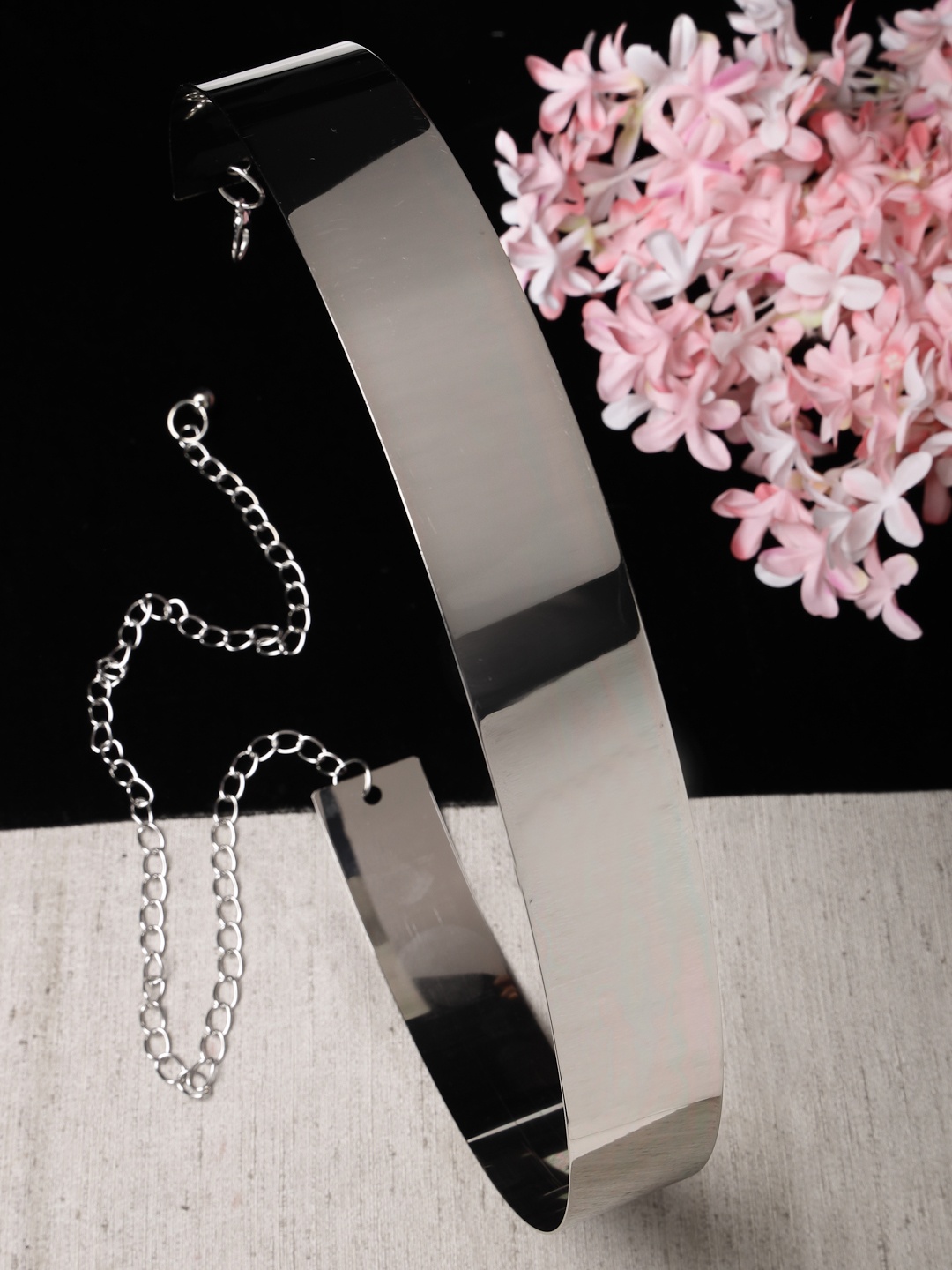 

NVR Women circular silver plated adjustable broad belt