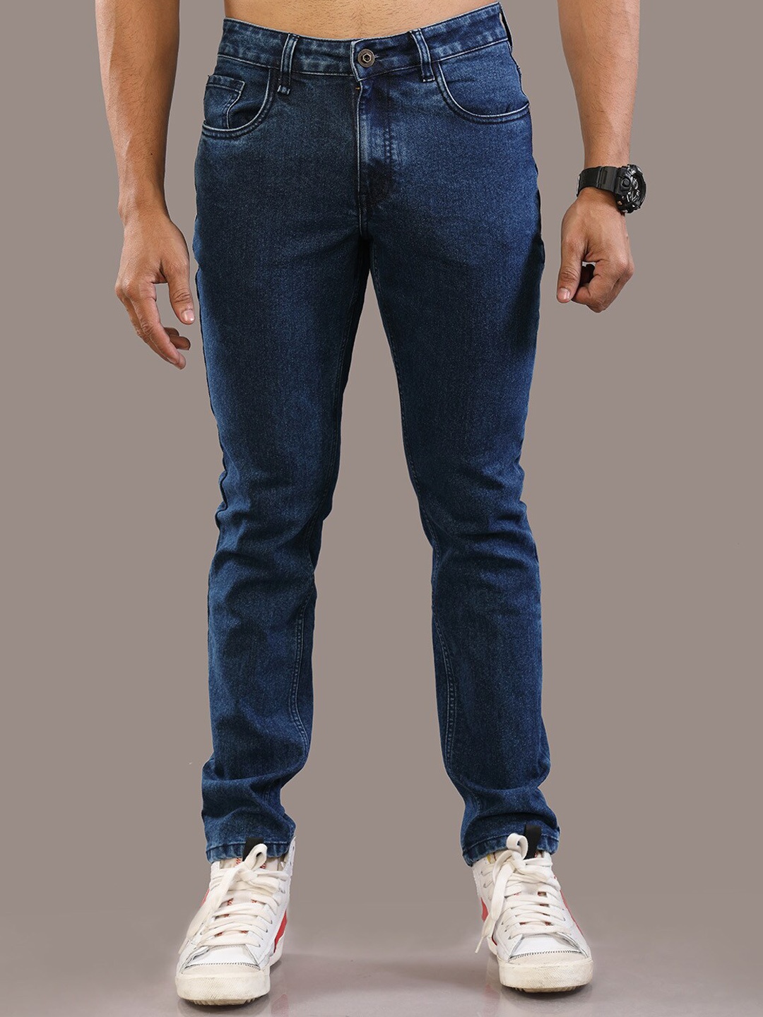

The Roadster Lifestyle Co. Men Blue Comfort Slim Fit Light Fade Stretchable Jeans
