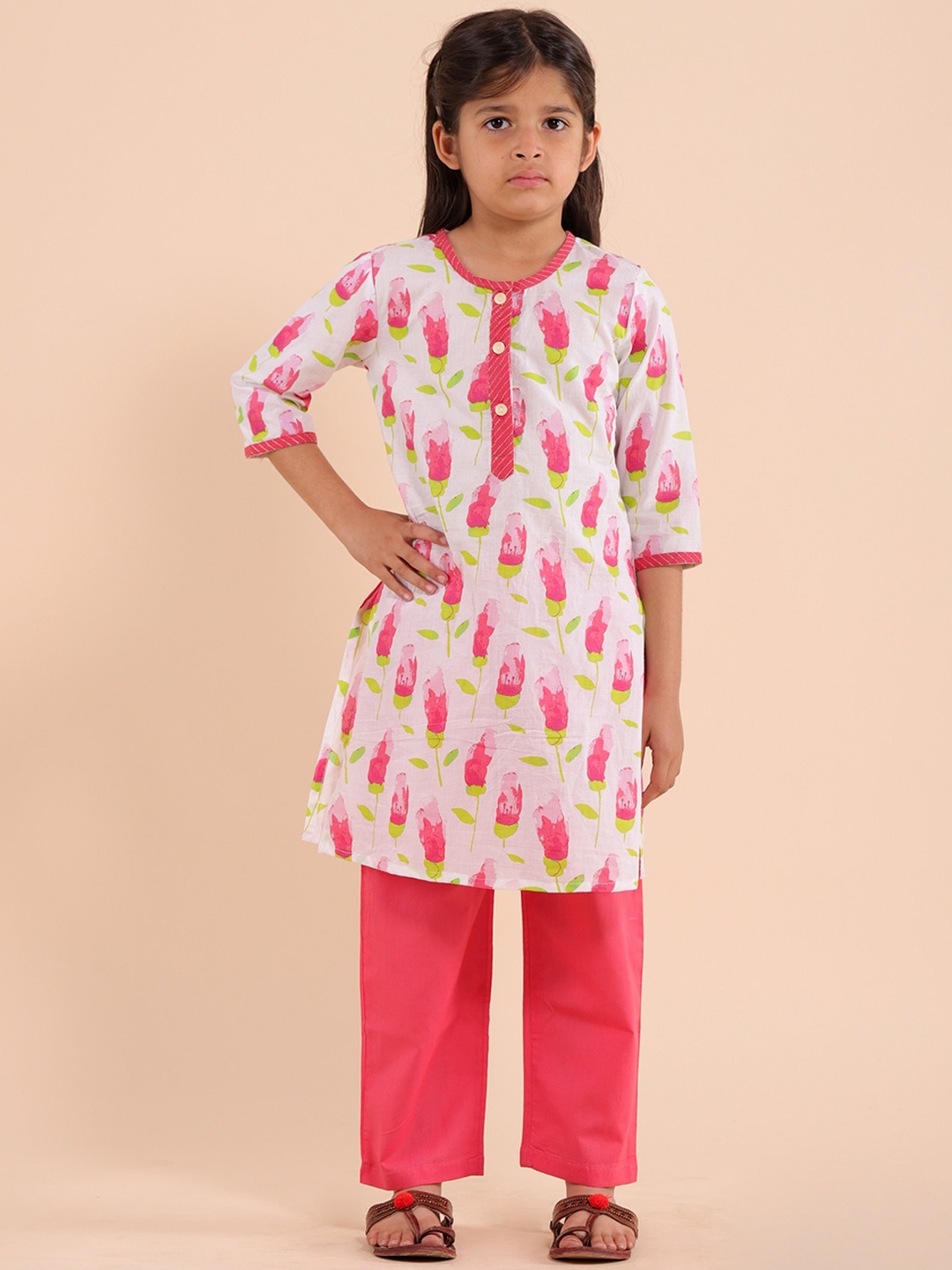 

Sangria Girls Floral Printed Regular Pure Cotton Kurta with Trousers, White