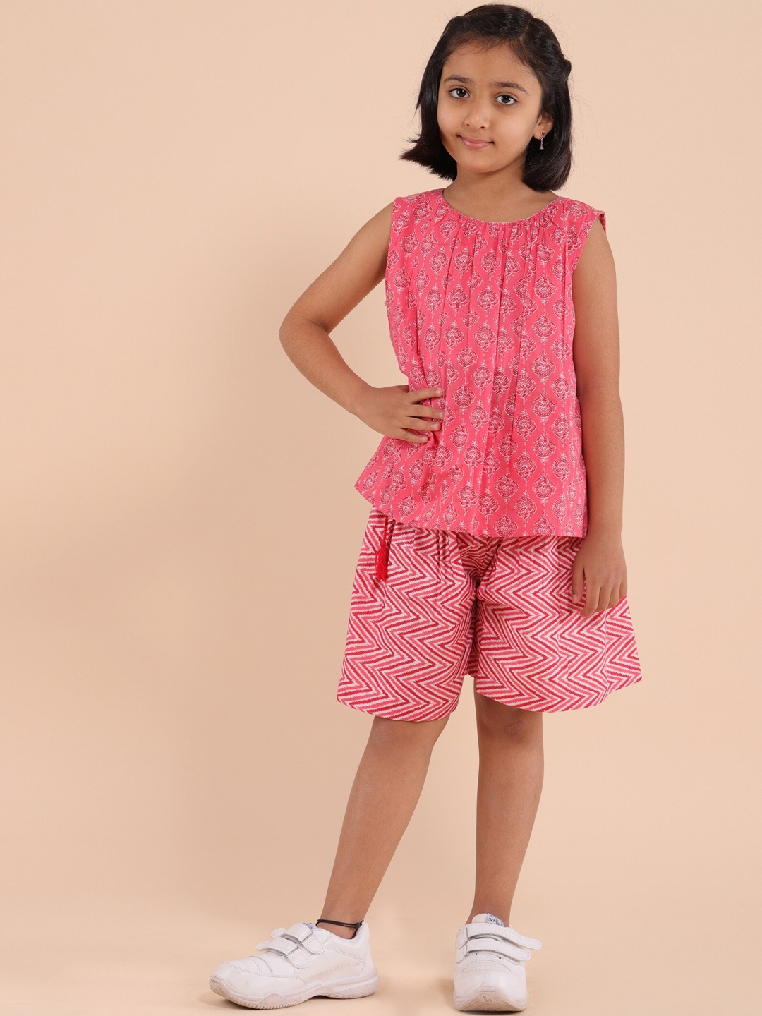 Sangria Girls Printed Pure Cotton Top With Shorts, Pink
