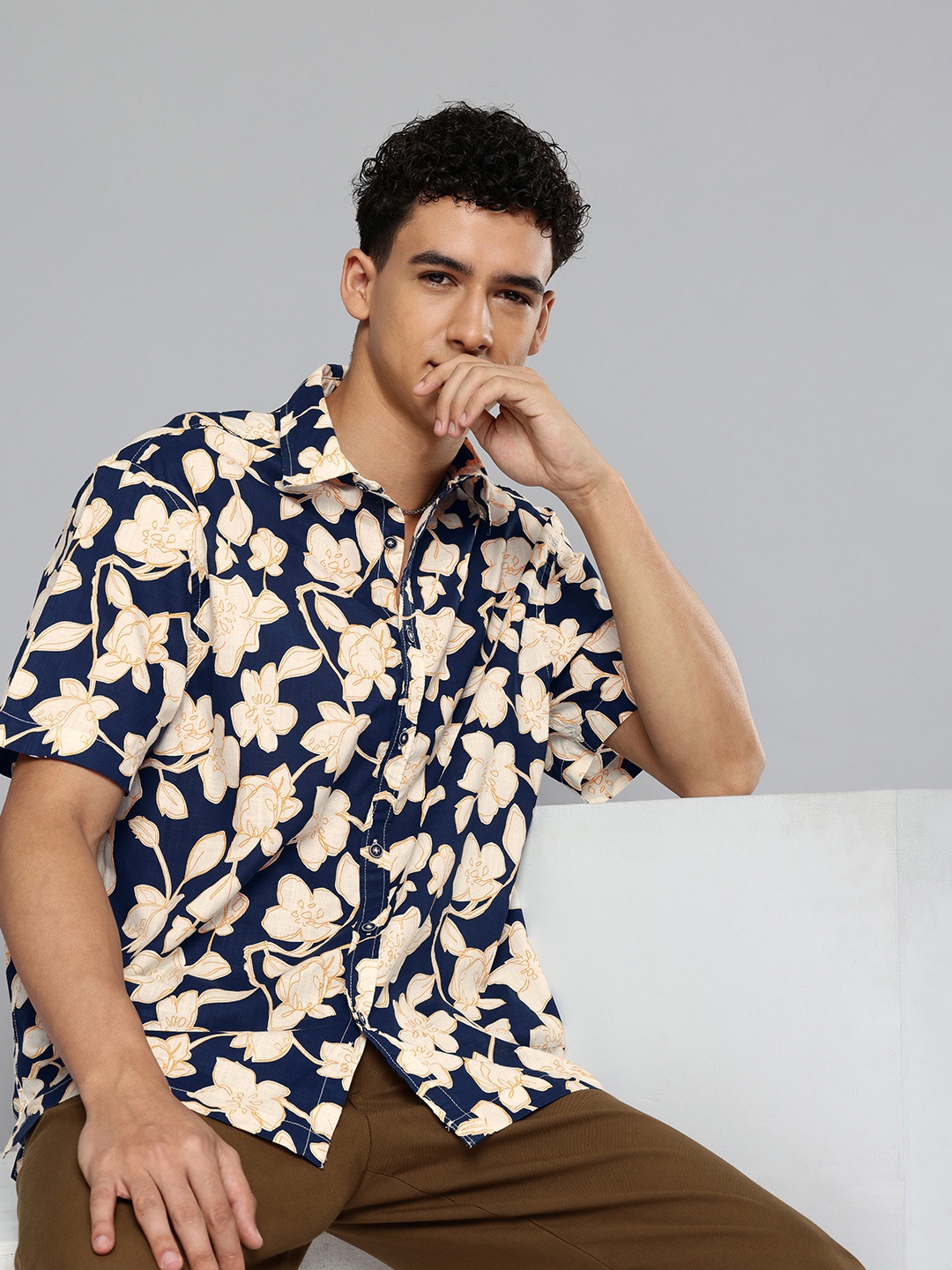

Aeropostale Pure Cotton Floral Printed Casual Shirt, Navy blue