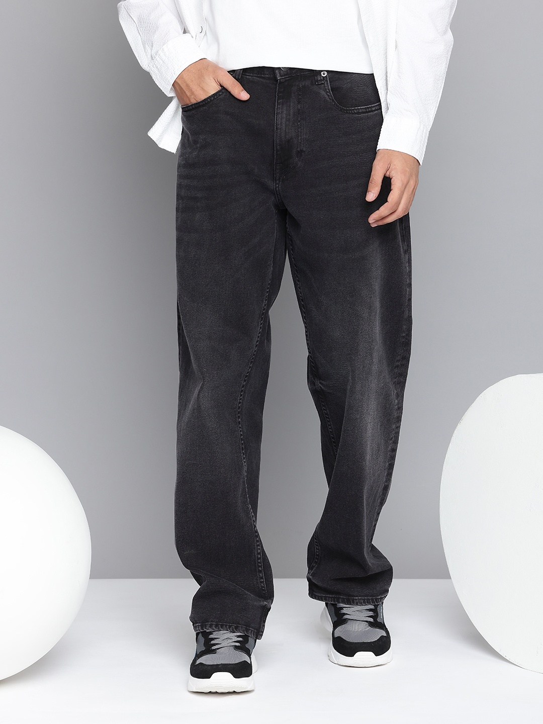

Aeropostale Men Baggy Fit Light Fade Stretchable Jeans, Black
