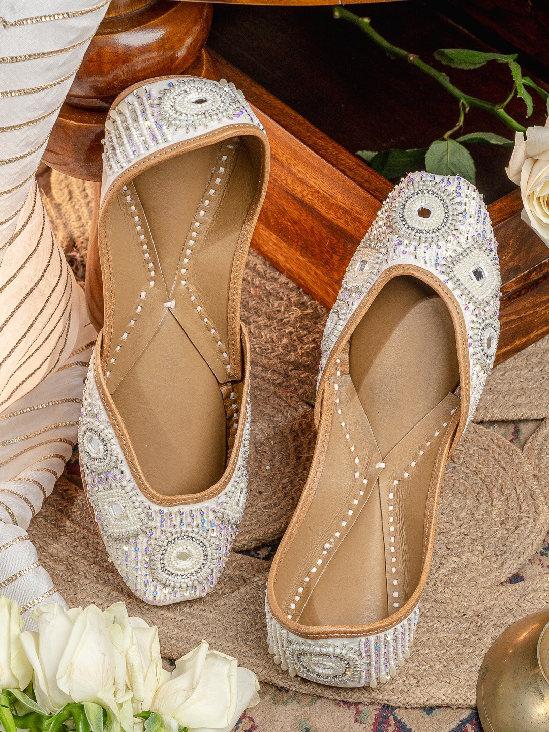 

NR By Nidhi Rathi Embellished Square Toe Mojaris, White