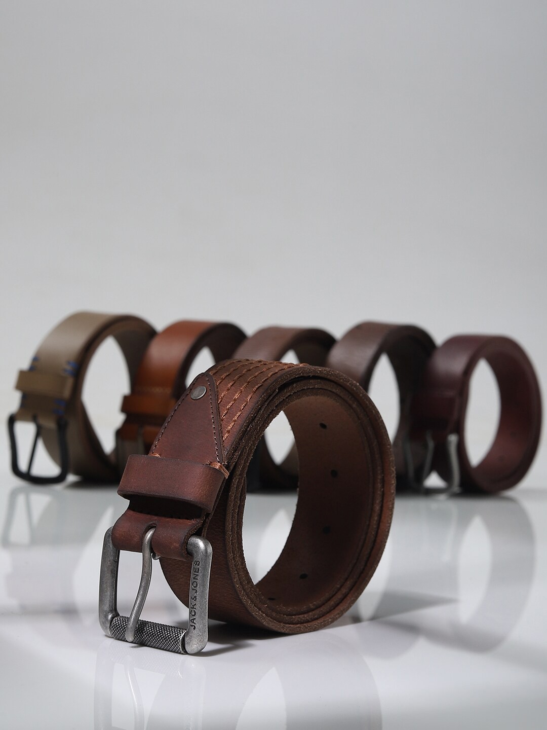 

Jack & Jones Men Textured Leather Belt, Brown